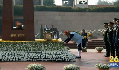 Prime Minister Pays Tribute at National War Memorial on Republic Day